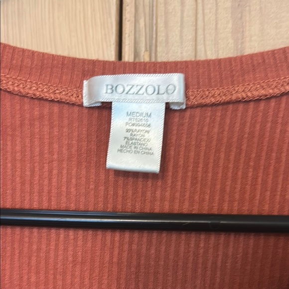 Red Fitted Crop Short Sleeve Tee - Picture 2 of 2